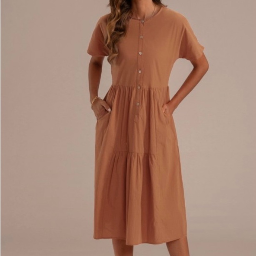 Petallush short sleeve round neck button cotton midi dress.